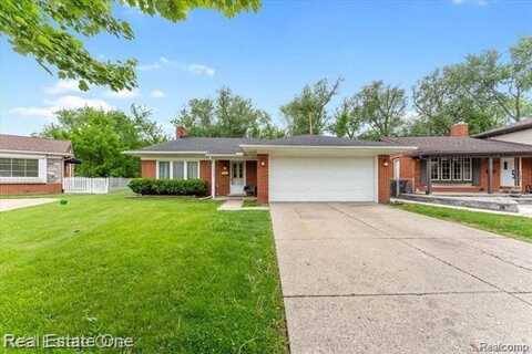 16917 CICOTTE Avenue, Allen Park, MI 48101