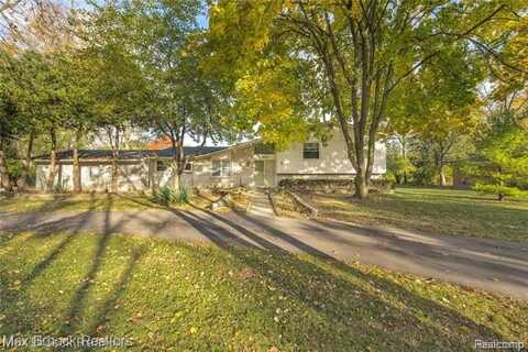 28290 Inkster Road, Southfield, MI 48034