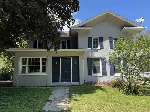 834 W Lincoln, FREEPORT, IL 61032
