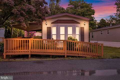 135 MADGE DRIVE, LANCASTER, PA 17603