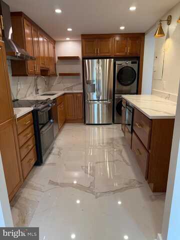 203 YOAKUM PARKWAY, ALEXANDRIA, VA 22304