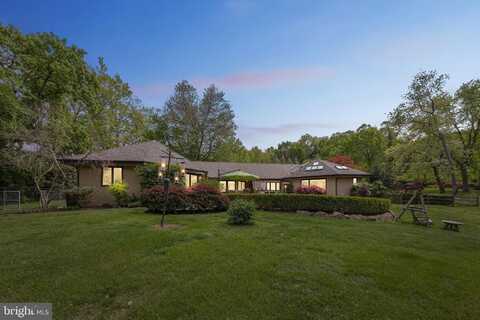 745 GERMANTOWN PIKE, LAFAYETTE HILL, PA 19444