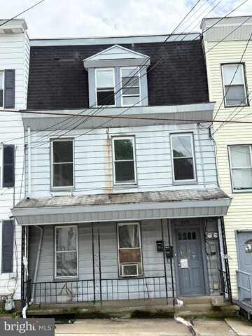 405 E MARKET STREET, POTTSVILLE, PA 17901