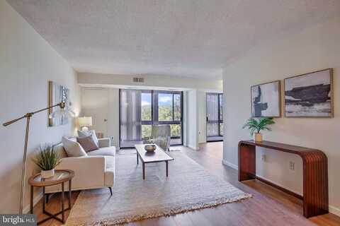 5300 HOLMES RUN PARKWAY, ALEXANDRIA, VA 22304