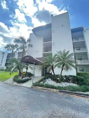 9410 Poinciana Pl, Davie, FL 33324