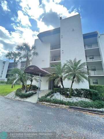 9410 Poinciana Pl, Davie, FL 33324