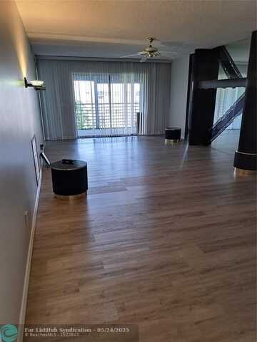 10315 NW 24th Pl, Sunrise, FL 33322