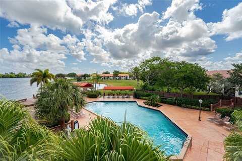 1005 Republic Ct, Deerfield Beach, FL 33442