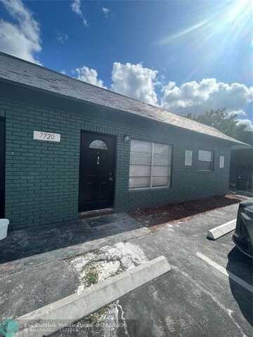 7720 SW 10th St, Pompano Beach, FL 33068
