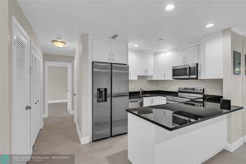 6319 Bay Club Dr, Fort Lauderdale, FL 33308