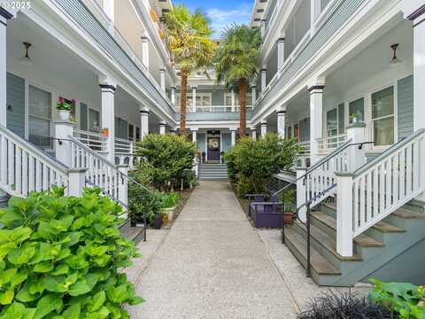 2127 NW IRVING ST, Portland, OR 97210