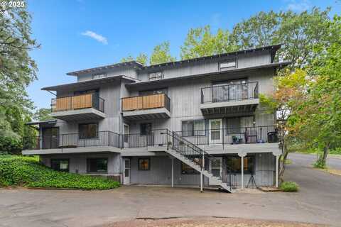 9 N 20TH ST, Hood River, OR 97031