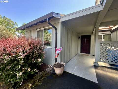 1009 NW 135TH ST, Vancouver, WA 98685