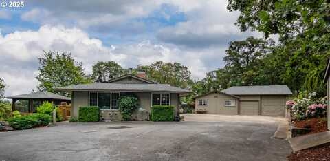 548 BRAUNDA DR, Roseburg, OR 97471