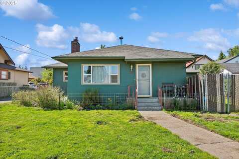 208 E 3RD ST, Molalla, OR 97038