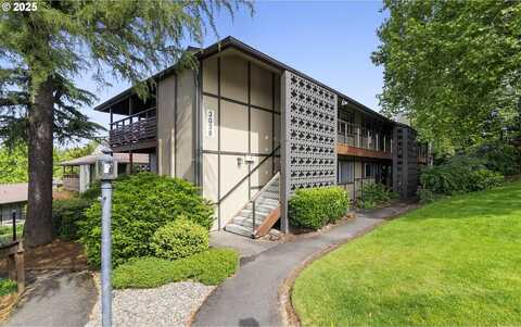 3038 SW FLORIDA CT, Portland, OR 97219