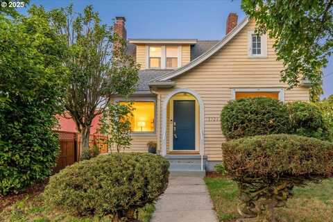 3726 NE 77TH AVE, Portland, OR 97213