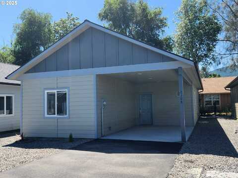 2108 True AVE, La Grande, OR 97850