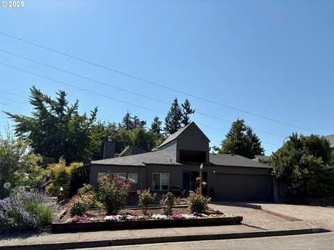 892 S 55TH PL, Springfield, OR 97478