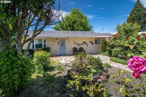 471 HAWTHORNE ST, Sutherlin, OR 97479