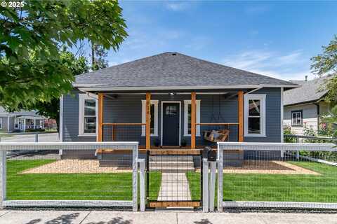934 SE FULLERTON ST, Roseburg, OR 97470