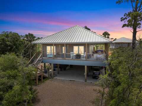 181 Neptune St, Port Saint Joe, FL 32456