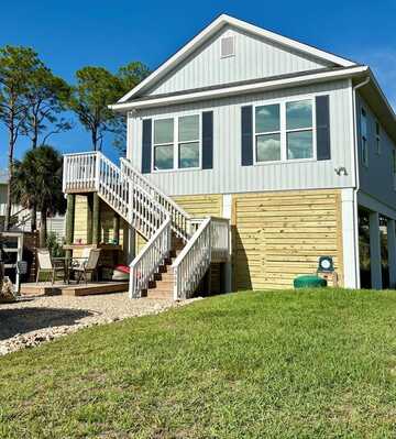 343 Nedley St, St. George Island, FL 32328