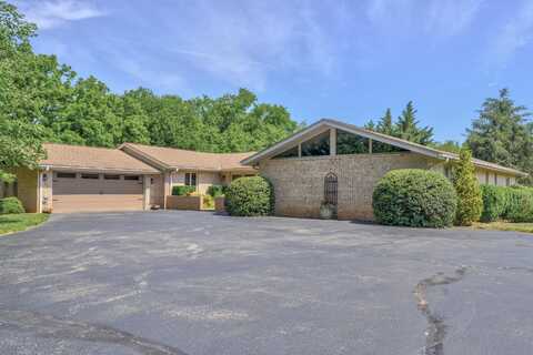 453 Wirtz RD, Wirtz, VA 24184