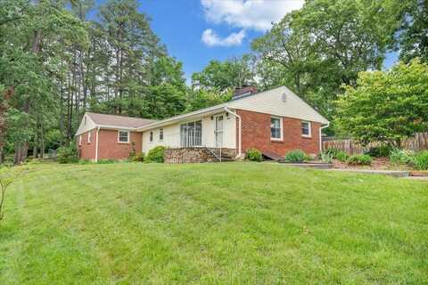 8209 Webster DR, Roanoke, VA 24019