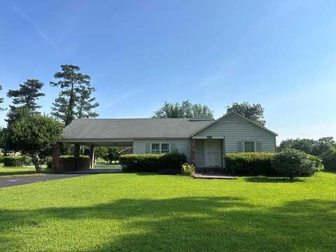 901 4th Street, Adel, GA 31620