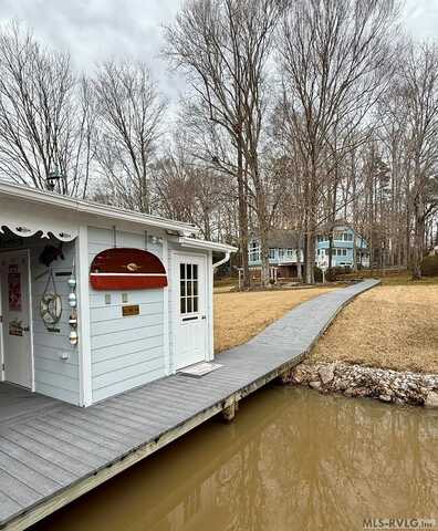 636 BEECHWOOD DR, Bracey, VA 23919