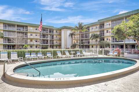 806 SE 7th Street, Deerfield Beach, FL 33441