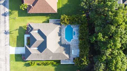 832 Alexandra Avenue SW, Vero Beach, FL 32968