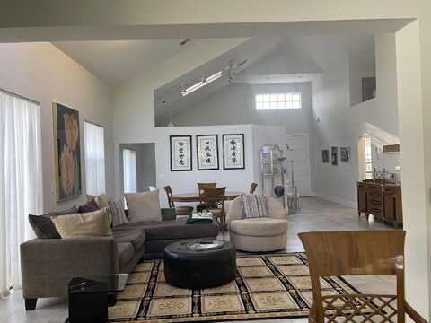 17560 Via Capri, Boca Raton, FL 33496