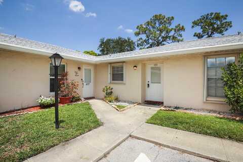 459 Franconia Circle, Lake Worth, FL 33467