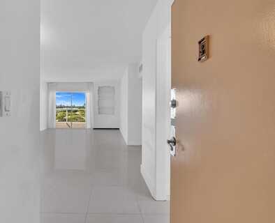 400 Kings Point Drive, Sunny Isles Beach, FL 33160