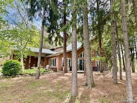 5793 GARK Road, Attica, MI 48412