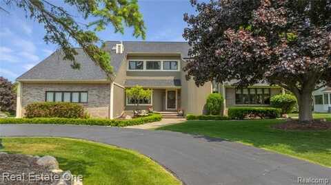 6600 PARK VALLEY Drive, Clarkston, MI 48348