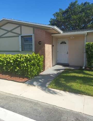 2590 Barkley Drive E, West Palm Beach, FL 33415