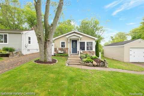 2220 Marston Drive, Waterford, MI 48327
