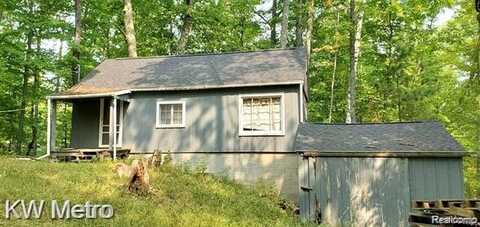 8362 W DEER Road, Curran, MI 48728