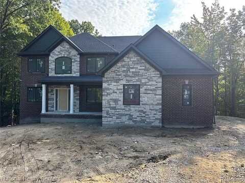 7118 Oak Ridge Court, Clarkston, MI 48348