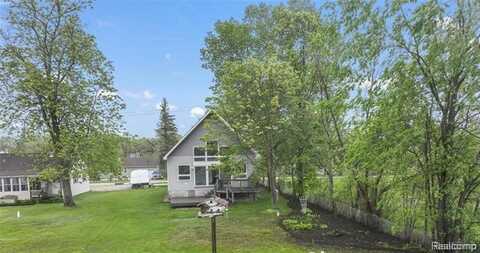 8844 RIVERSIDE Drive, Brighton, MI 48116