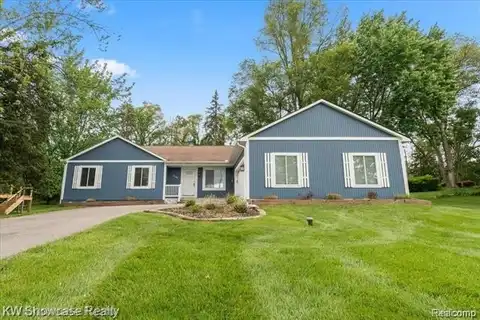 1188 Pinecrest Drive, White Lake, MI 48386