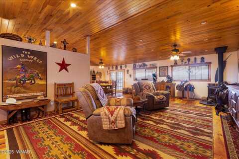 18 N CR N3207, Vernon, AZ 85940