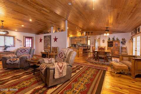 18 N CR N3207, Vernon, AZ 85940