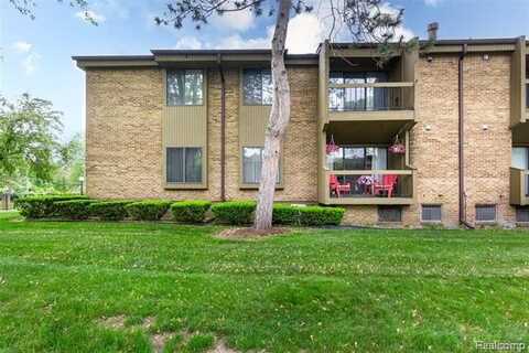 27330 Arborway Road, Southfield, MI 48033
