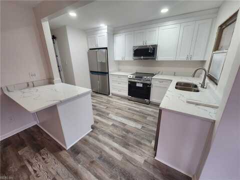 318 Woodview Avenue, Norfolk, VA 23505