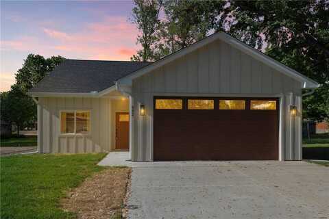 602 Freeman Avenue S, Delano, MN 55328