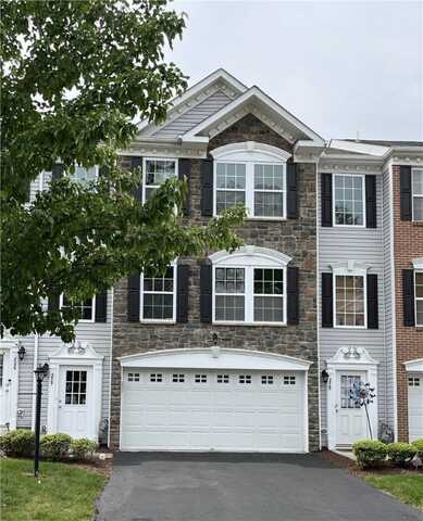 259 Grace Manor Dr, Robinson, PA 15108
